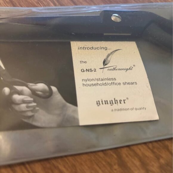 Gingher Featherweight Bent Trimmers for Fabric - Picture 4 of 4